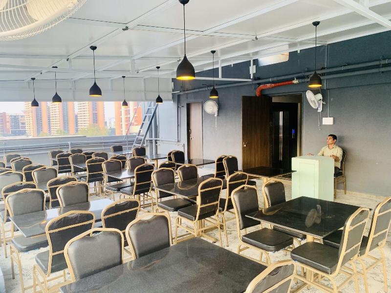 Staybird - Fortune House Business Hotel image