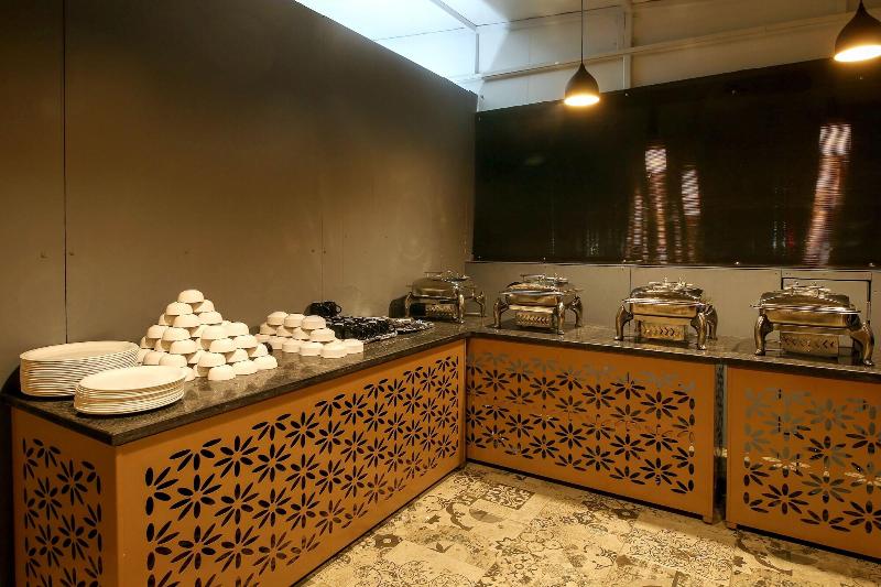 Staybird - Fortune House Business Hotel image