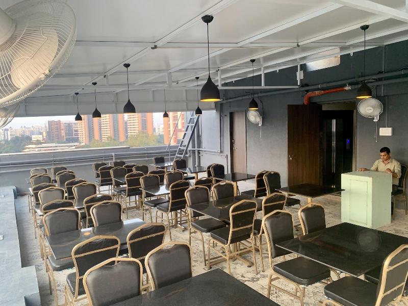 Staybird - Fortune House Business Hotel image