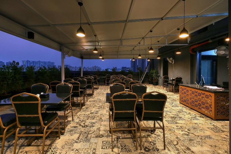 Staybird - Fortune House Business Hotel image