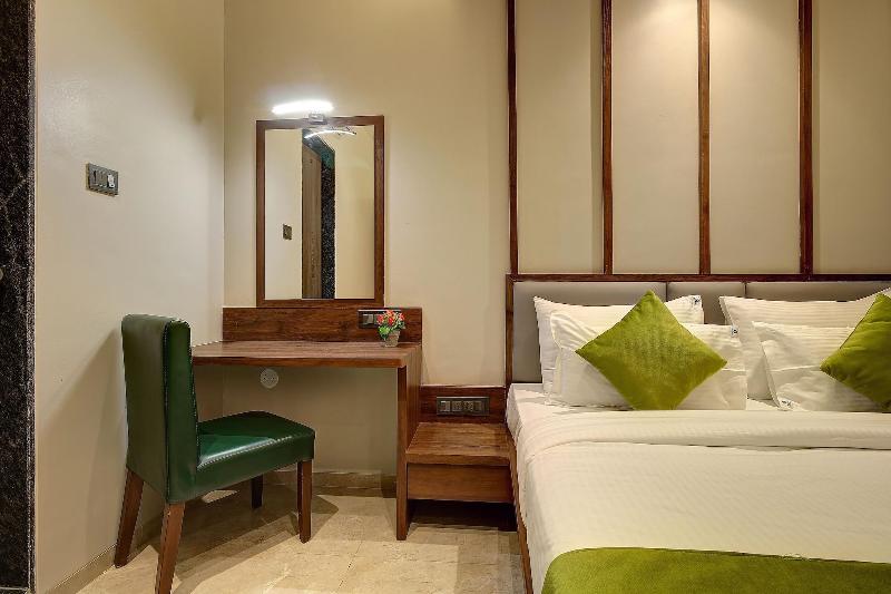Staybird - Fortune House Business Hotel image