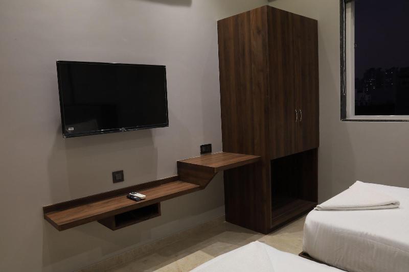 Staybird - Fortune House Business Hotel image