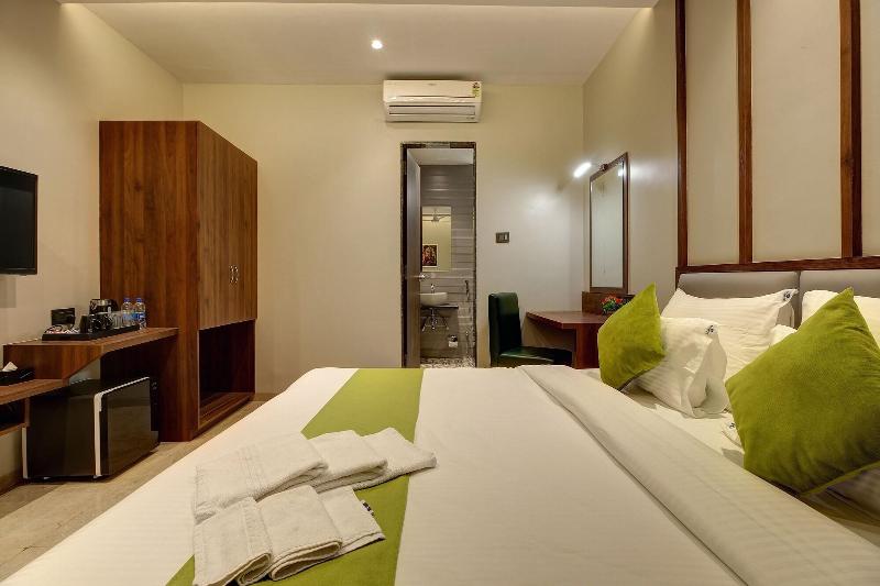 Staybird - Fortune House Business Hotel image