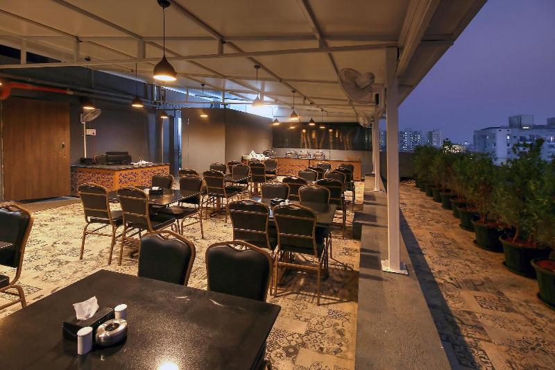 Staybird - Fortune House Business Hotel image