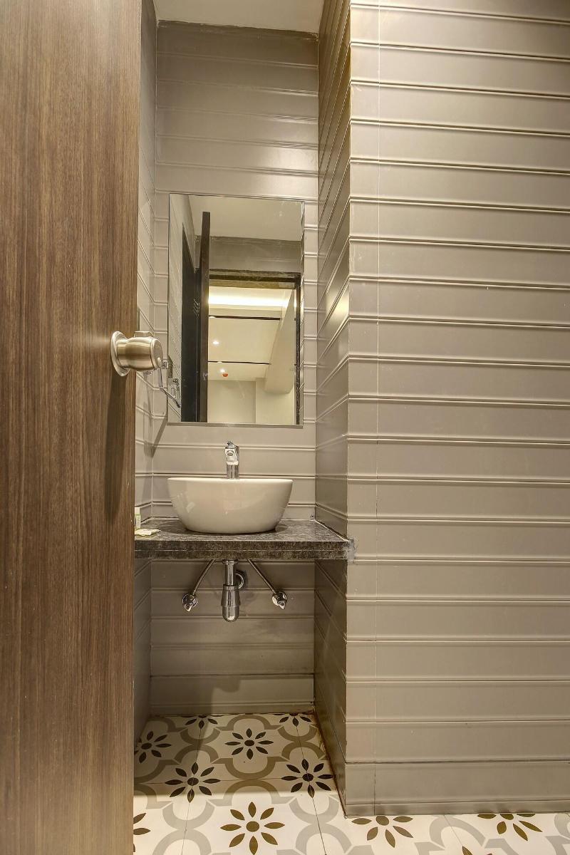 Staybird - Fortune House Business Hotel image