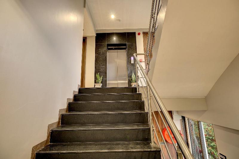Staybird - Fortune House Business Hotel image