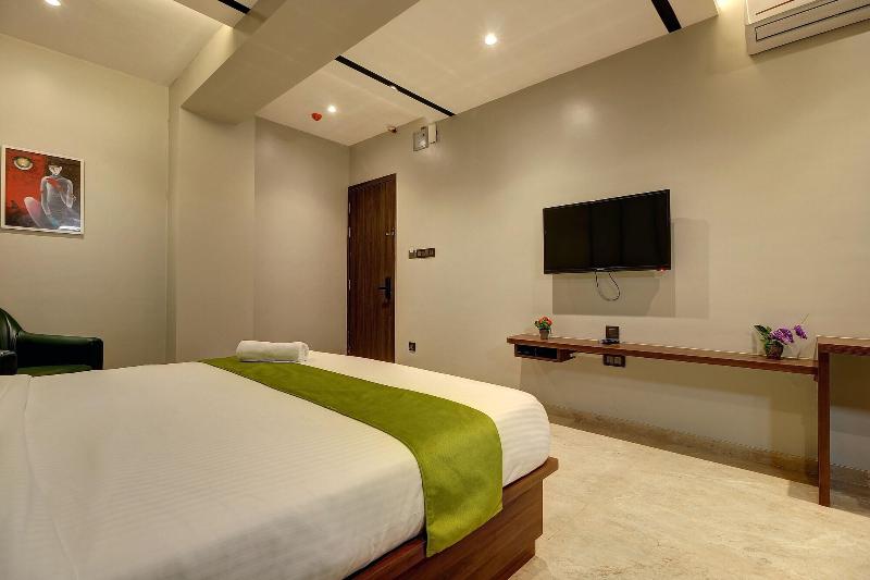 Staybird - Fortune House Business Hotel image