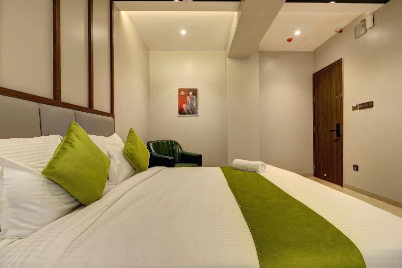 Staybird - Fortune House Business Hotel image