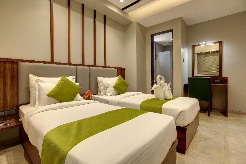 Staybird - Fortune House Business Hotel image