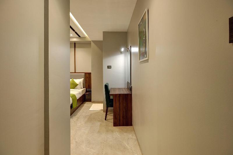 Staybird - Fortune House Business Hotel image