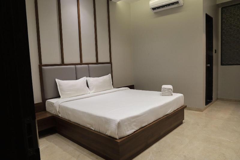 Staybird - Fortune House Business Hotel image