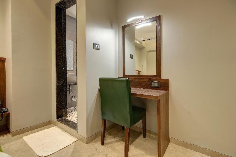 Staybird - Fortune House Business Hotel image