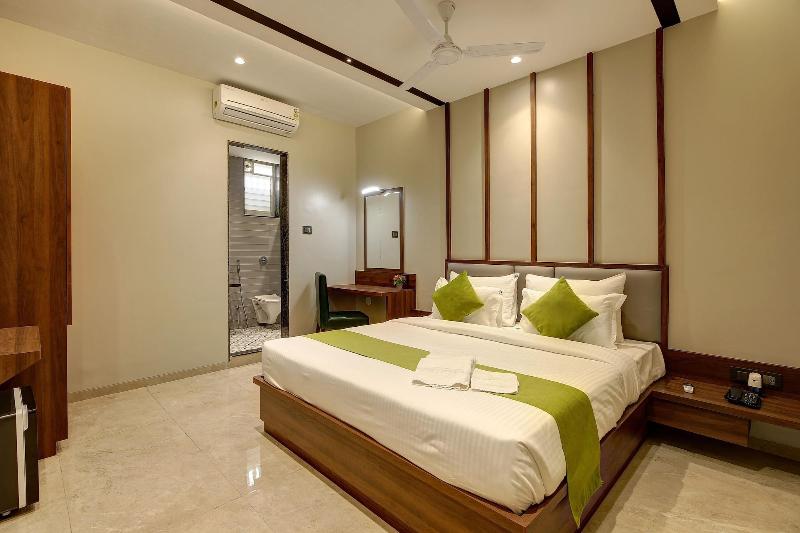 Staybird - Fortune House Business Hotel image