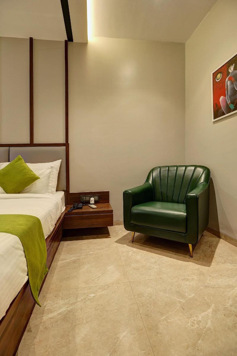 Staybird - Fortune House Business Hotel image