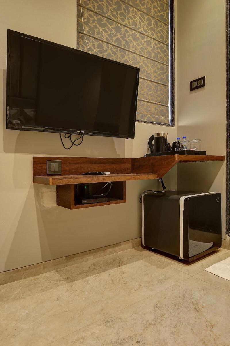 Staybird - Fortune House Business Hotel image