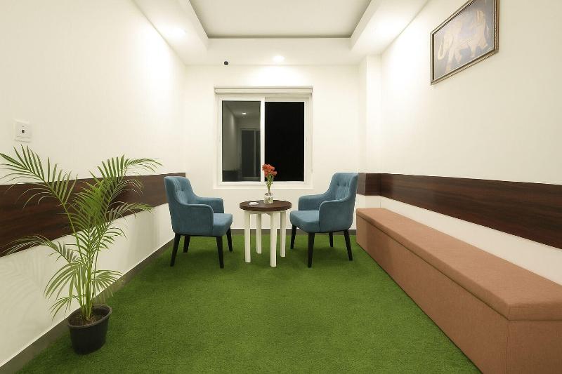 Hotel The Heights image