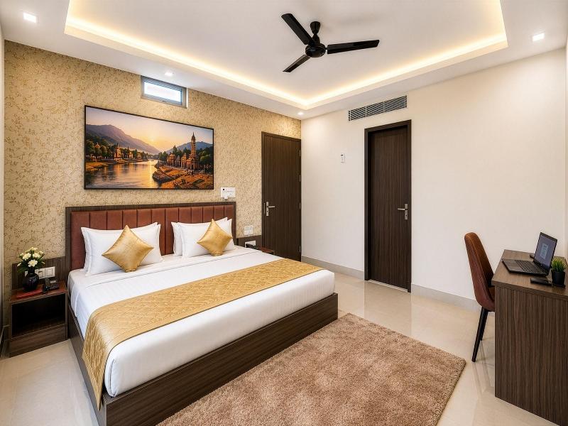 Hotel The Heights image