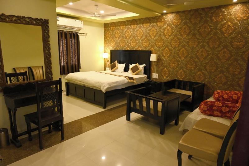 Om Heritage Hotel image