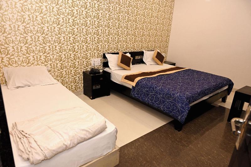 Om Heritage Hotel image