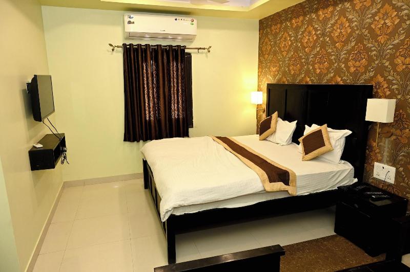 Om Heritage Hotel image