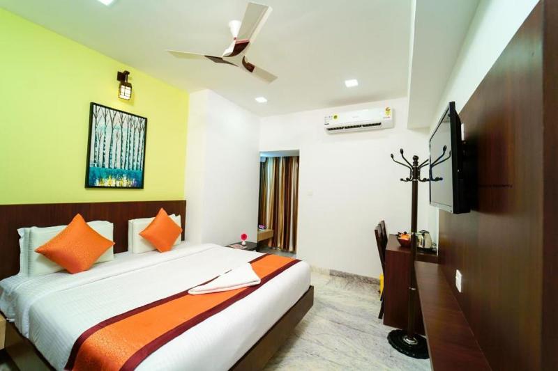 Hotel Grand Padappai Residency image
