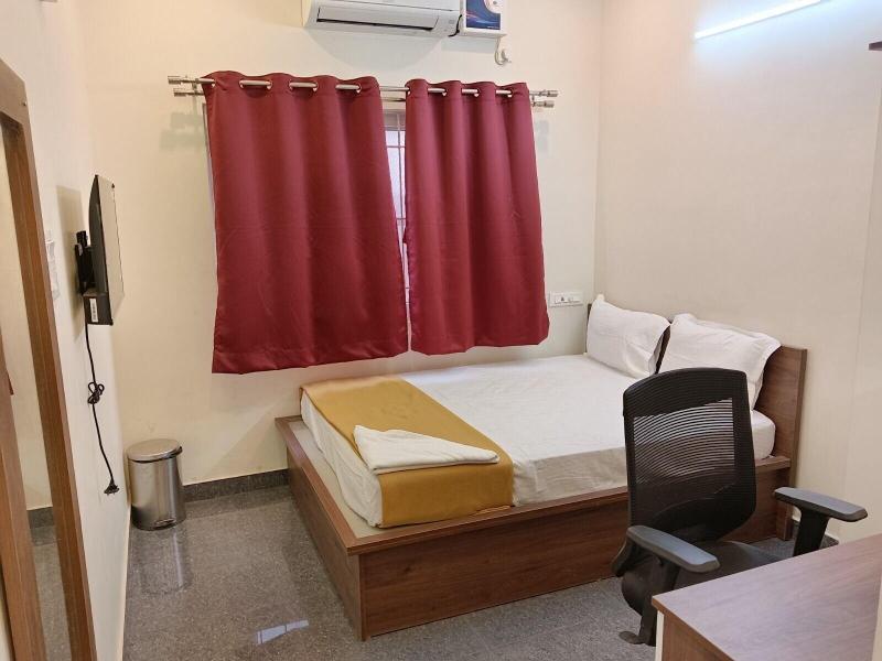 Urban Stay image