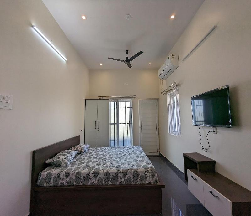 Urban Stay image