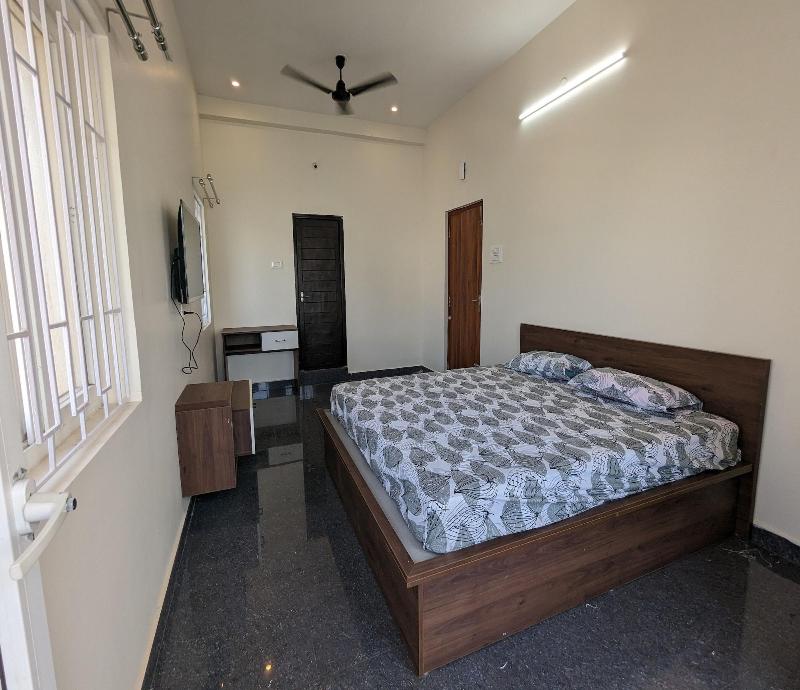 Urban Stay image