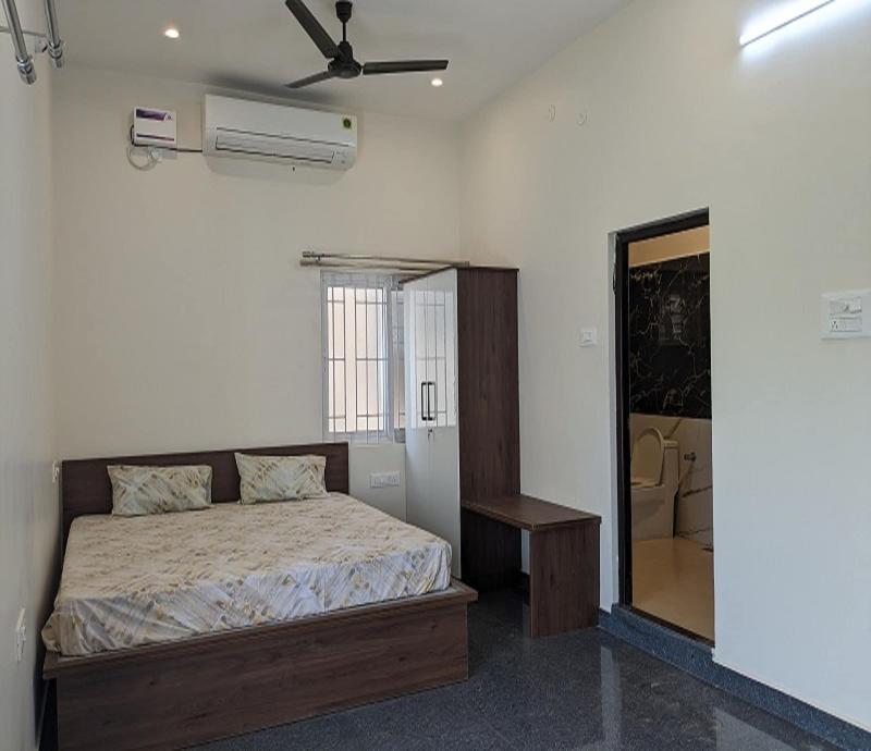 Urban Stay image