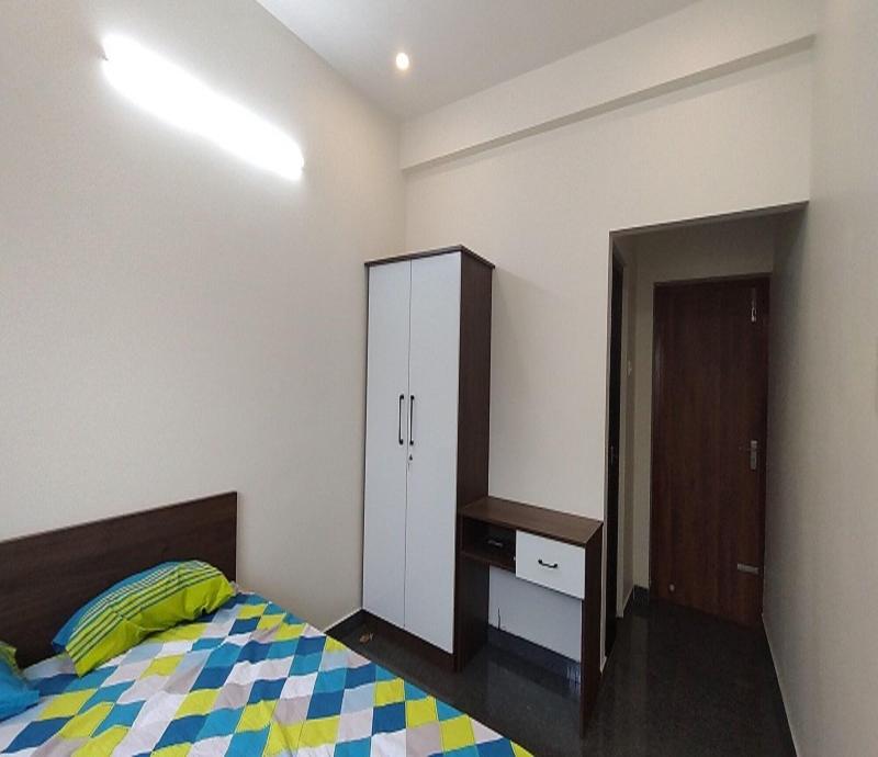 Urban Stay image