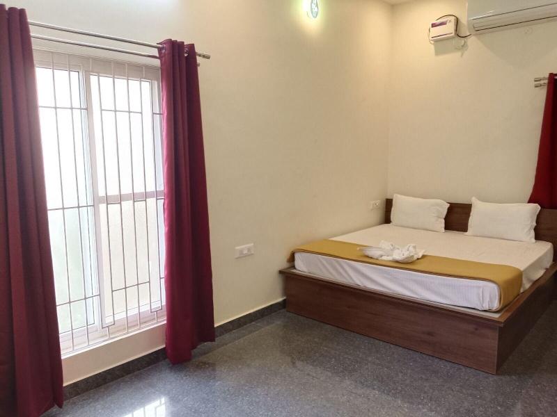 Urban Stay image