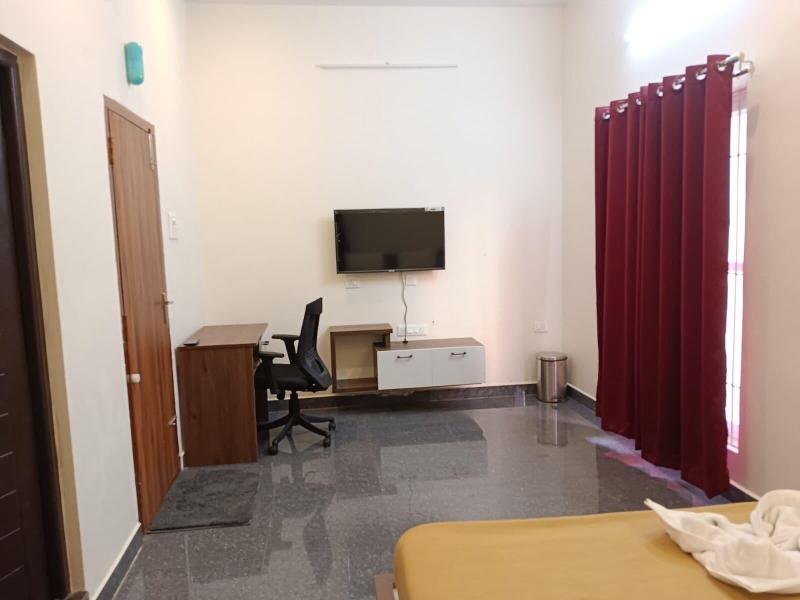 Urban Stay image