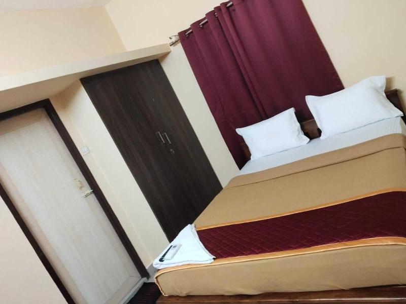 Urban Stay image