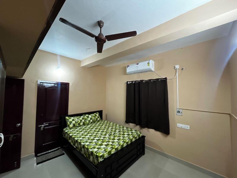 Urban Stay image