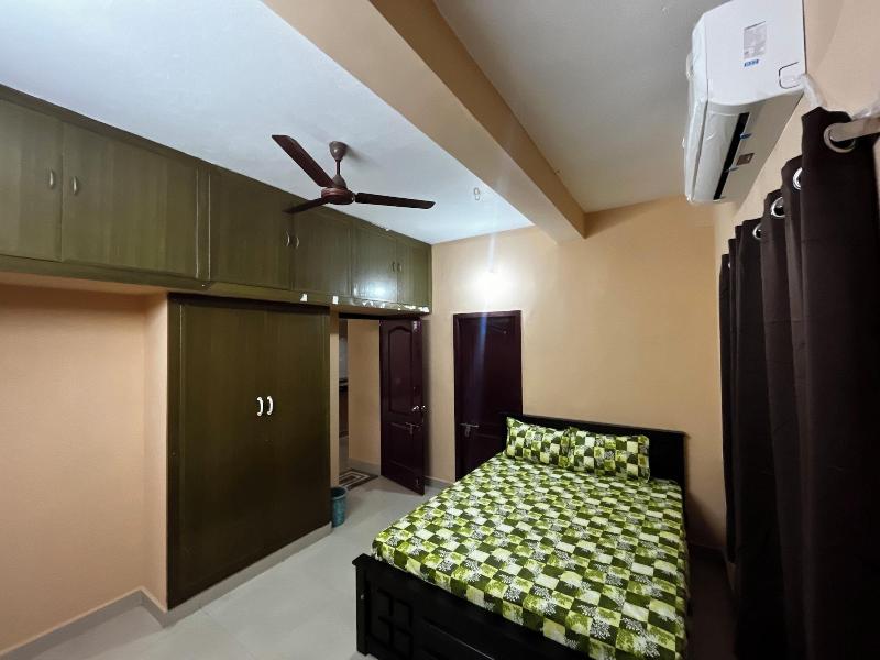 Urban Stay image