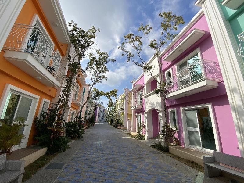 Burano Yellow Villa image