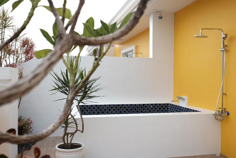 Burano Yellow Villa image