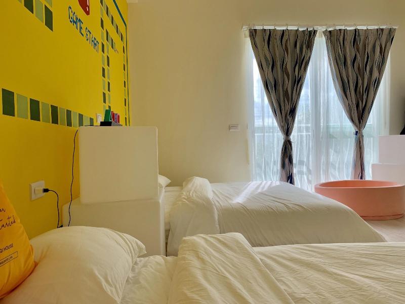 Burano Yellow Villa image