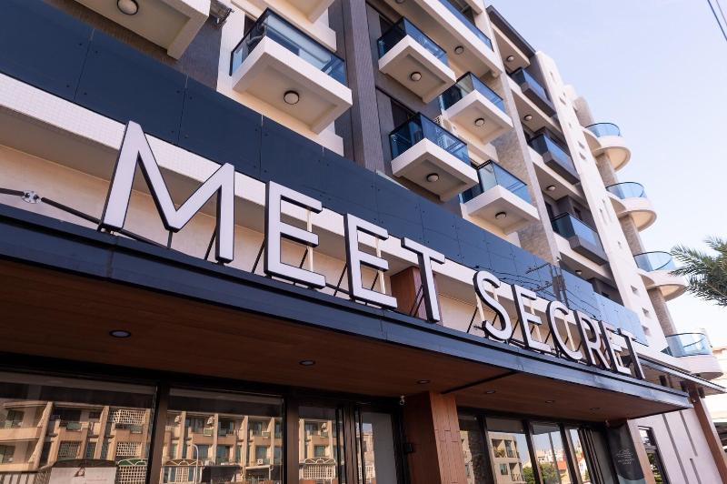 Meet Secret image