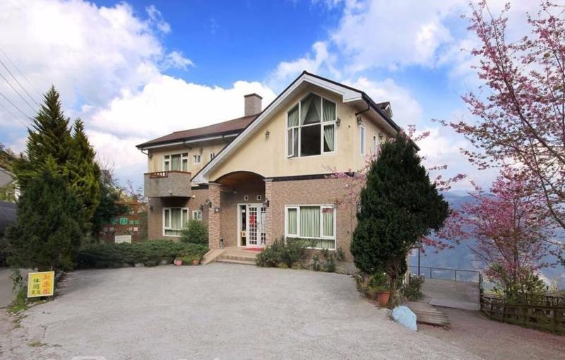 Chingjing New Paradise B&b