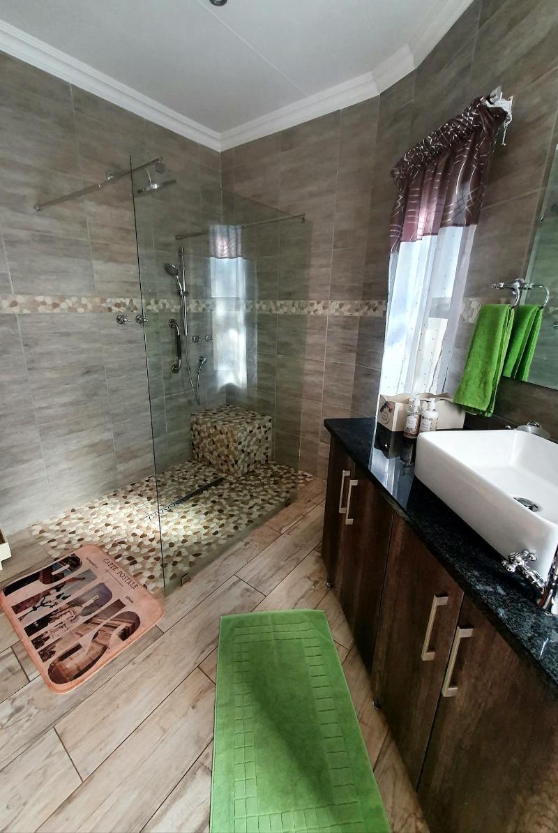 Doringpoort Safari Lodge image