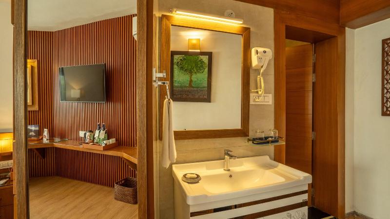 Tree Of Life Eila Art Hotel image