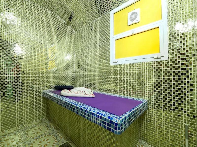 Shh Hotel image