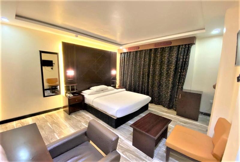 Shh Hotel image