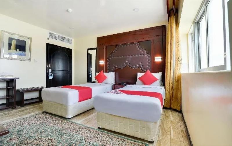Shh Hotel image