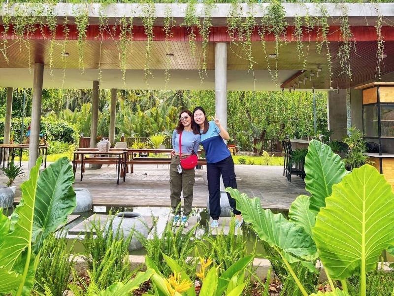 Kampot Tropical Village image
