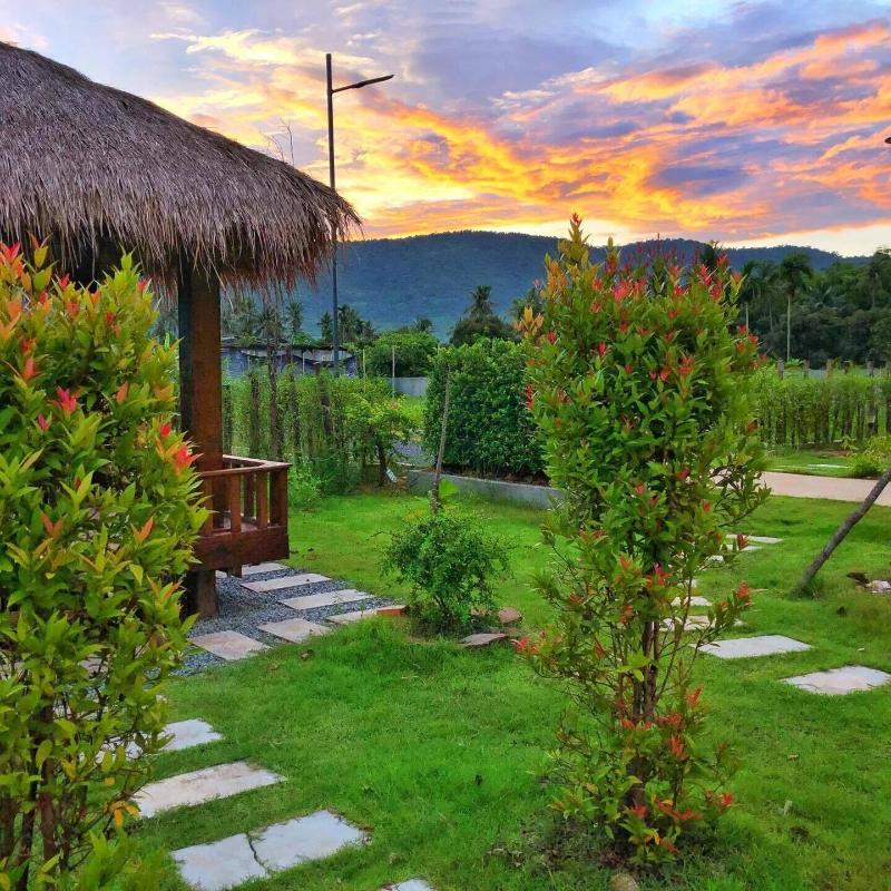 Kampot Tropical Village image