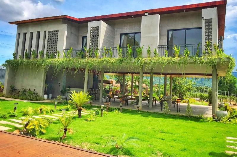 Kampot Tropical Village image