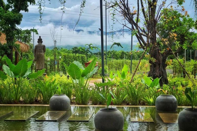 Kampot Tropical Village image