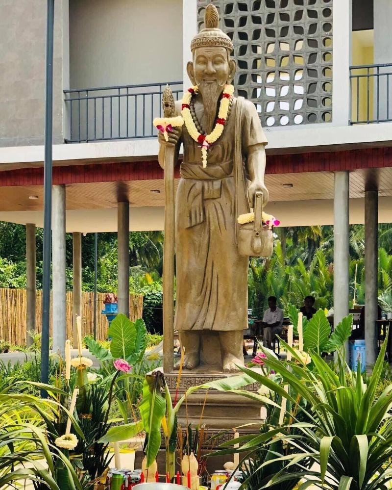 Kampot Tropical Village image